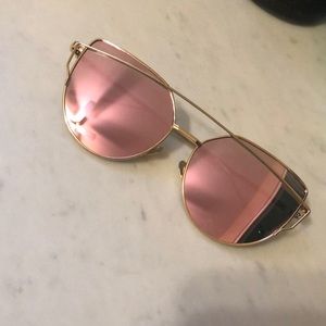 Cat eye sunnies